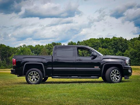 Used 2018 GMC Sierra 1500 SLT AWD/4WD image 2