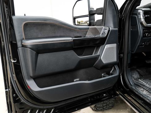 Used 2023 Ford F250 Platinum image 45