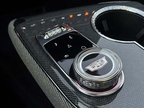 Certified 2025 Cadillac Optiq Luxury 1 image 27