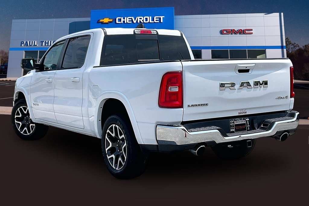 Used 2025 RAM 1500 Laramie AWD/4WD image 5