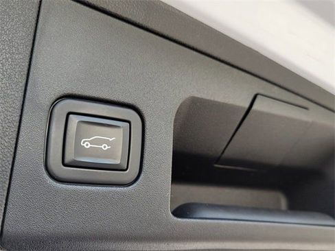 Used 2020 Cadillac XT5 Sportv w/ LPO, Illumination Package image 9