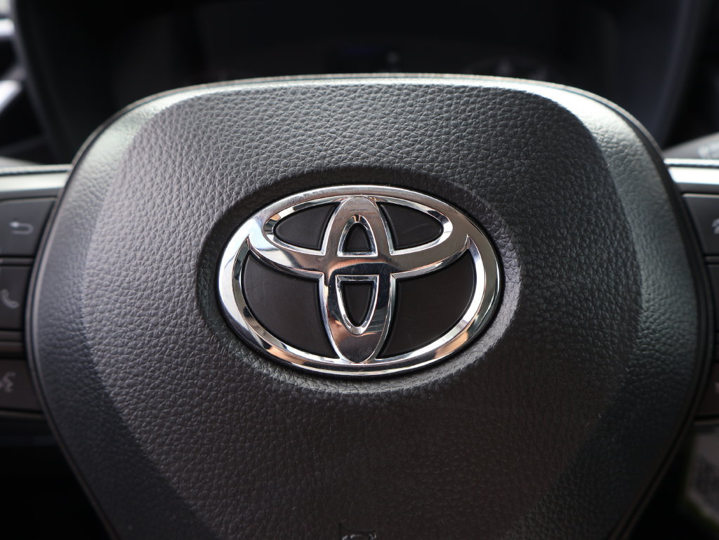 Used 2025 Toyota Corolla LE FWD image 25