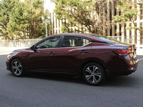 Used 2022 Nissan Sentra SV w/ All-Weather Package FWD image 9