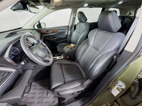 Used 2024 Subaru Ascent Touring AWD/4WD image 2