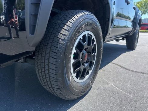 Used 2024 Toyota Tacoma TRD Off-Road AWD/4WD image 14