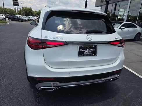 New 2025 Mercedes-Benz GLC 350e 4MATIC image 3