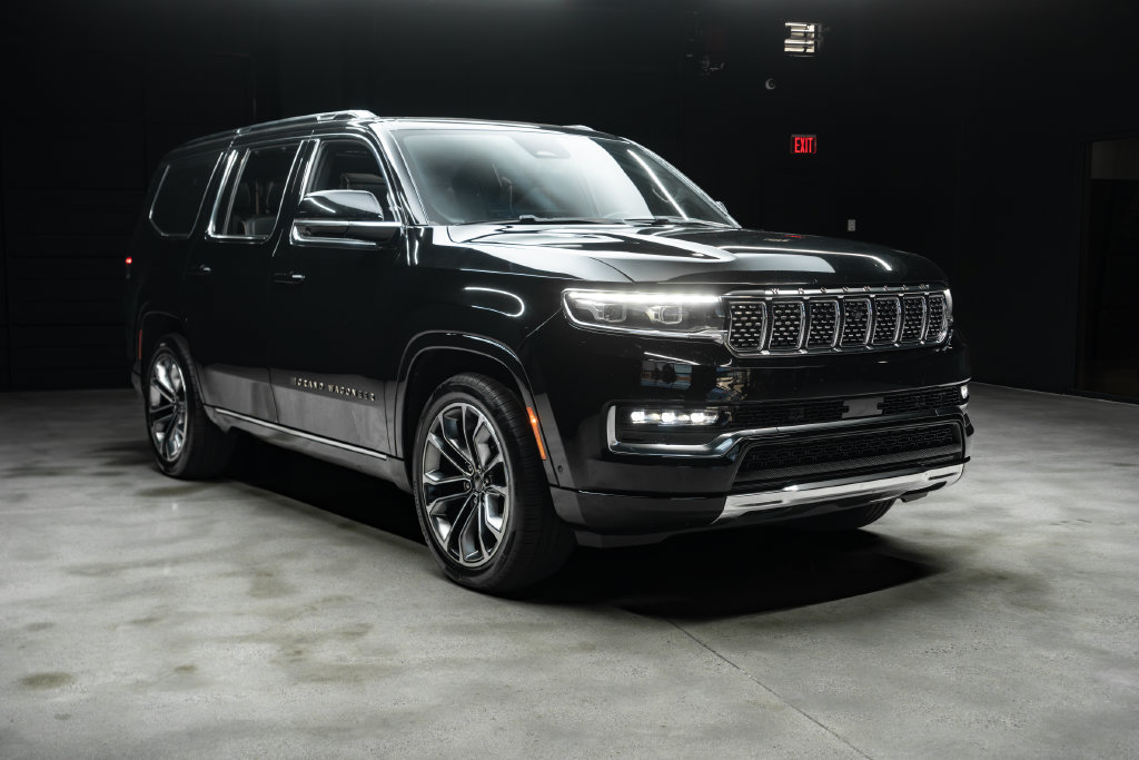 Used 2022 Jeep Grand Wagoneer Series III w/ Rear Seat Video Group 1 AWD/4WD image 5