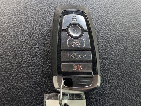 Used 2018 Ford F150 Lariat RWD image 33