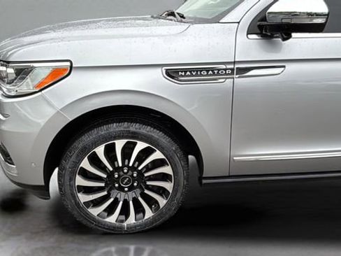 Used 2022 Lincoln Navigator L Black Label AWD/4WD image 39