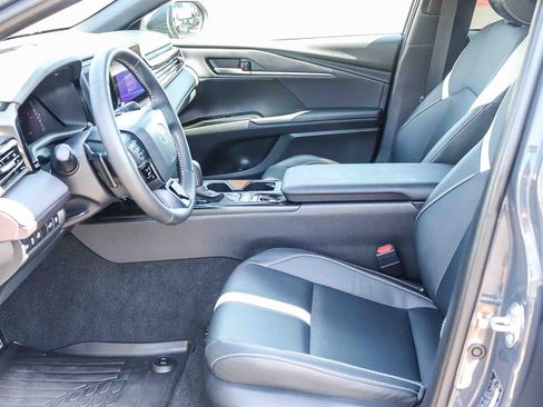 Certified 2025 Toyota Camry SE FWD image 22