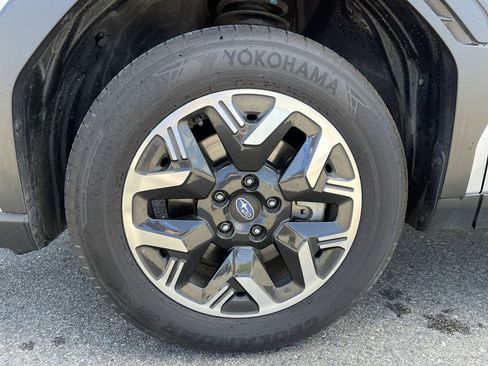 Certified 2025 Subaru Forester Premium AWD/4WD image 42