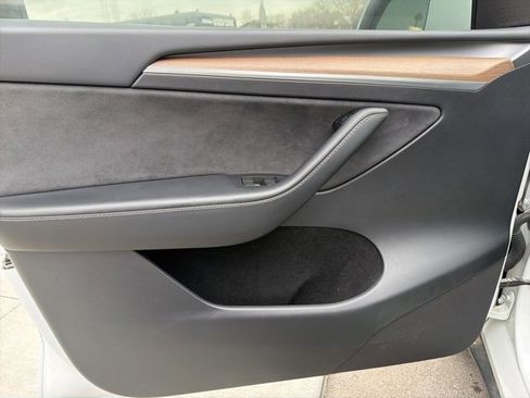 Used 2023 Tesla Model Y Long Range image 20