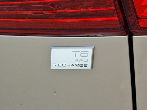 Used 2023 Volvo XC60 T8 Plus w/ Protection Package Premier AWD/4WD image 35