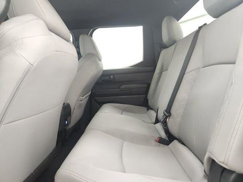 Certified 2025 Toyota Tacoma SR5 AWD/4WD image 10