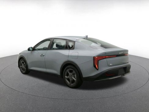 Used 2025 Kia K4 FWD image 7