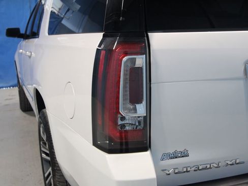 Used 2019 GMC Yukon XL Denali w/ Denali Ultimate Package image 45