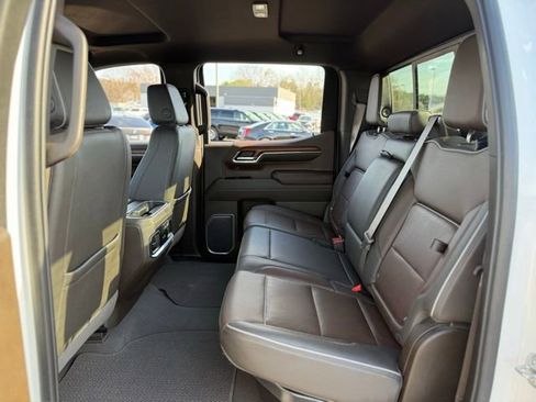 Used 2023 GMC Sierra 1500 Denali w/ Technology Package AWD/4WD image 20