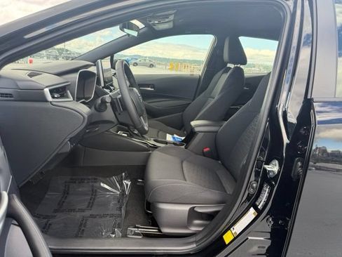 Certified 2025 Toyota Corolla SE w/ SE Package FWD image 14