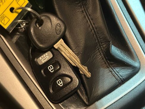 Used 2014 Hyundai Elantra SE image 25