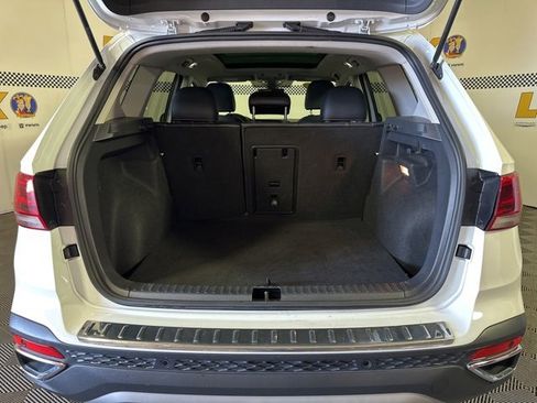 Used 2023 Volkswagen Taos SEL image 30