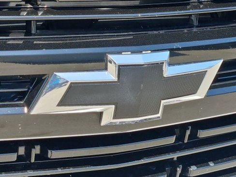 Used 2024 Chevrolet Suburban RST RWD image 30