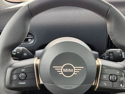 New 2026 MINI Cooper 4-Door Hardtop FWD image 13
