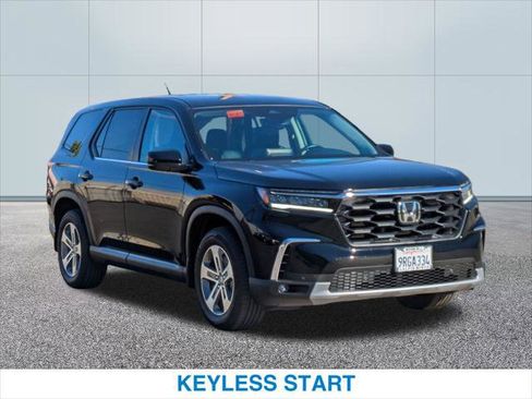 Certified 2025 Honda Pilot EX-L image 4