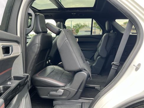 Used 2022 Ford Explorer ST-Line w/ Class IV Trailer Tow Package AWD/4WD image 47