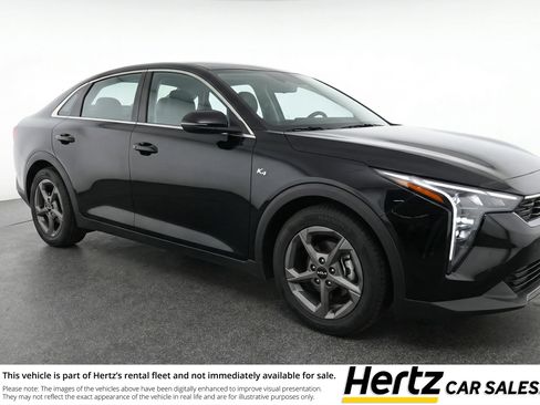Used 2025 Kia K4 LXS image 1