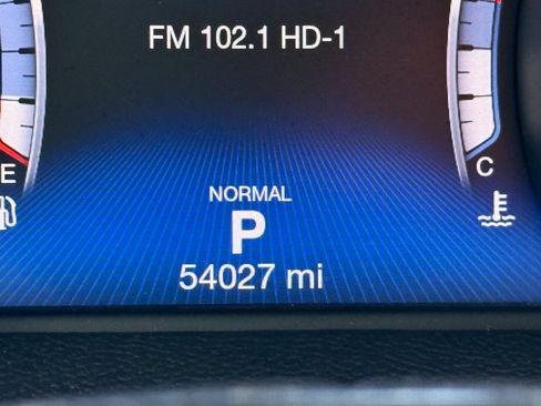 Used 2019 Maserati Levante AWD/4WD image 31
