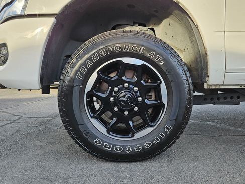 Used 2024 RAM 2500 Laramie AWD/4WD image 13