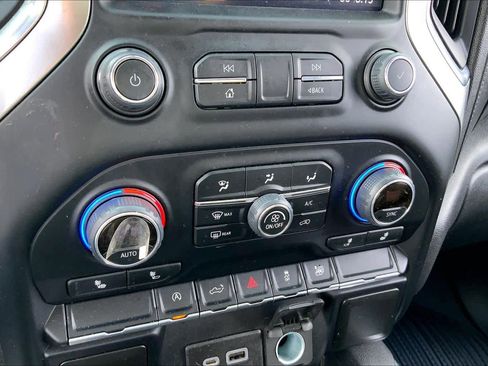 Used 2021 Chevrolet Silverado 1500 RST image 32