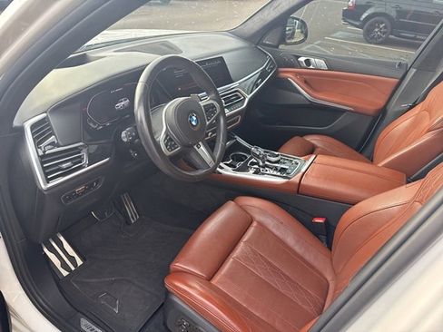 Used 2022 BMW X7 M50i w/ Executive Package image 11