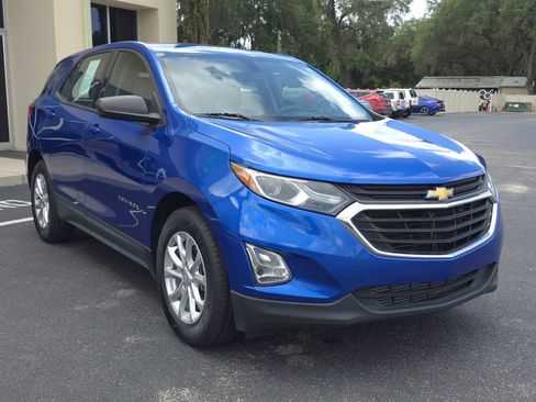 Used 2019 Chevrolet Equinox LS FWD image 3