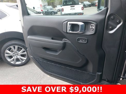 New 2025 Jeep Gladiator Sport image 26