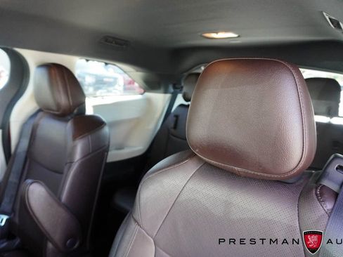 Used 2024 Toyota Sienna Platinum AWD/4WD image 50