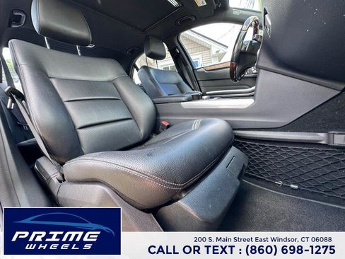 Used 2014 Mercedes-Benz E 350 4MATIC Sedan image 17