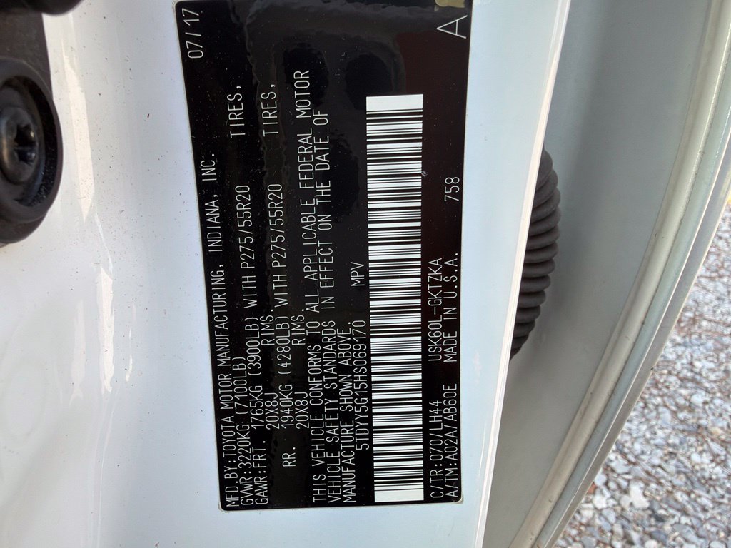 Used 2017 Toyota Sequoia Platinum RWD image 8