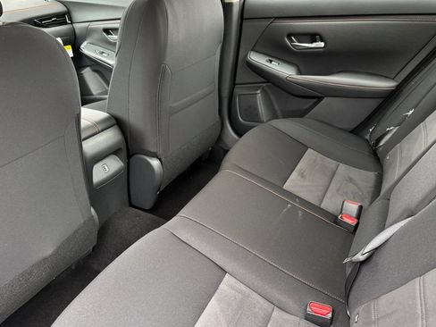 New 2025 Nissan Sentra SR w/ Trunk Package image 9