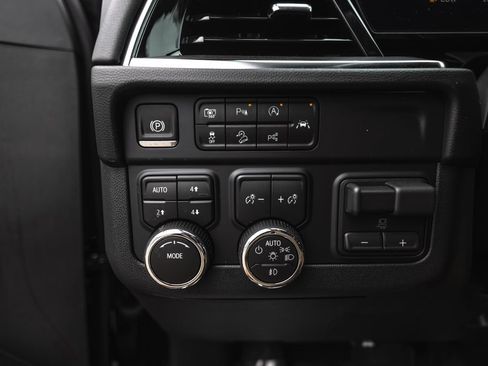 New 2026 Chevrolet Tahoe LT w/ Comfort Package AWD/4WD image 19