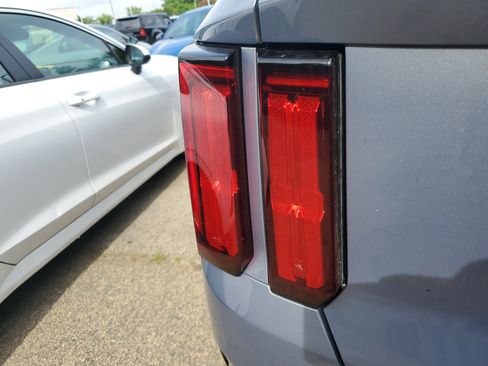 Used 2023 Kia Sorento SX FWD image 5