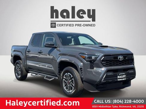 Used 2025 Toyota Tacoma TRD Sport image 1