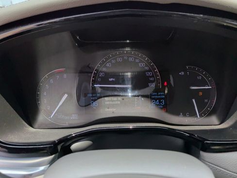 Used 2017 Cadillac XT5 Luxury w/ Driver Awareness Package FWD image 21