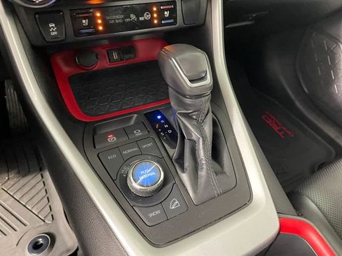 Used 2022 Toyota RAV4 TRD Off-Road AWD/4WD image 9