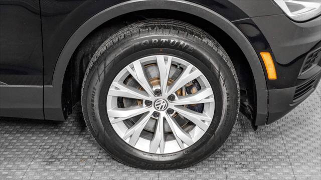 Used 2018 Volkswagen Tiguan S FWD image 35