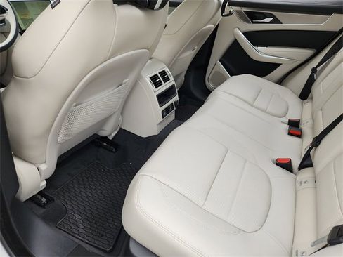 Used 2026 Jaguar F-PACE R-Dynamic S image 21