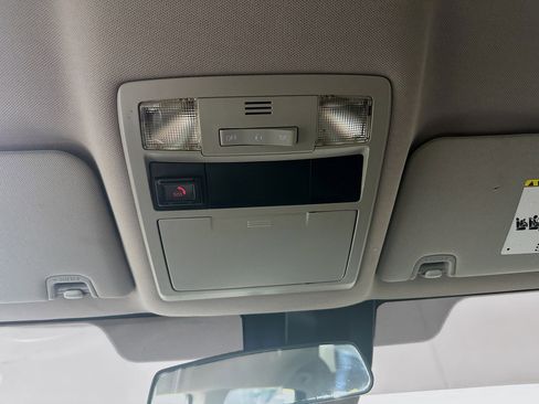 Used 2020 Toyota Tacoma SR w/ SR Convenience Package image 18