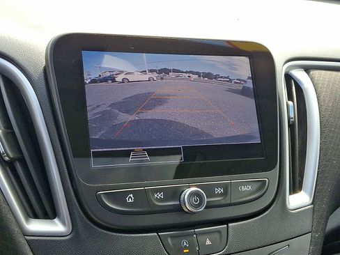 Used 2022 Chevrolet Malibu LT image 18