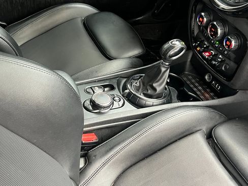 Used 2017 MINI Cooper Clubman image 8