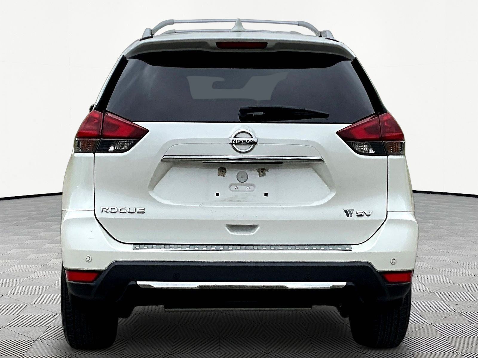 Used 2019 Nissan Rogue SV w/ Premium Package FWD image 12
